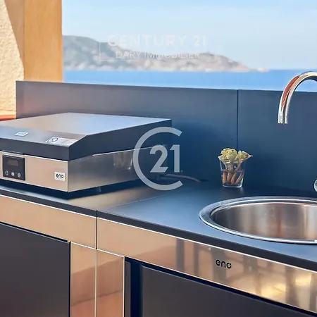 Pointe St-francois T3 Vue Calvi (Corsica)