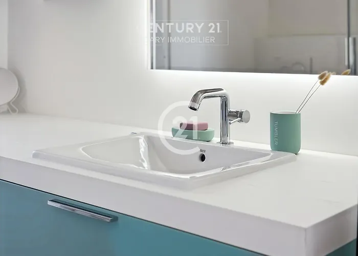 Pointe St-francois T3 Vue * 卡尔维