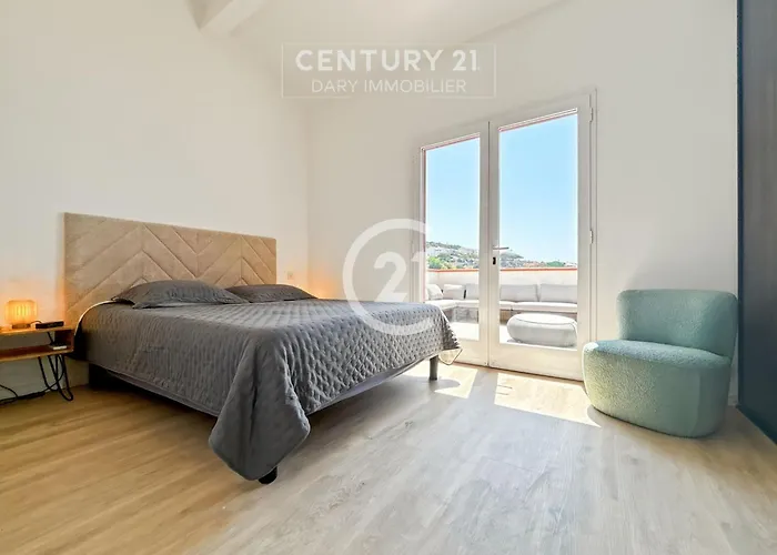 Pointe St-francois T3 Vue * 卡尔维